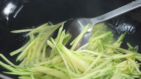 蒲公英瓜怎么炒的吃,蒲公英瓜炒制攻略