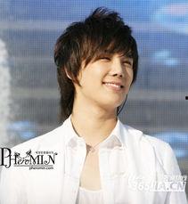 韩国明星民,从韩国偶像到影视界新星的华丽蜕变